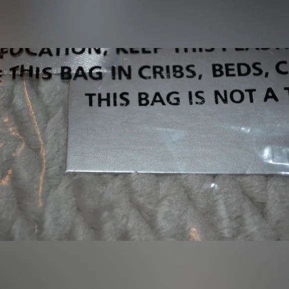 Ulta Beauty gray plush cozy blanket - NWT - Picture 7 of 9